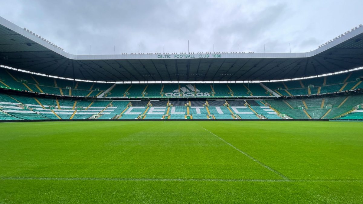 Celtic fans vent fury at Dermot Desmond over transfer window inaction